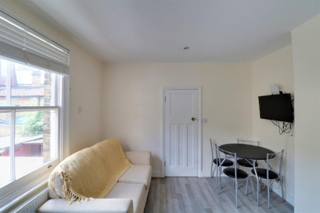 Replingham Road Apartment London Eksteriør billede