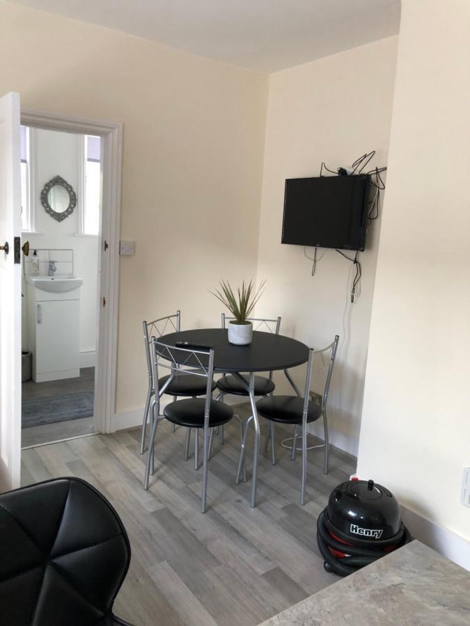 Replingham Road Apartment London Eksteriør billede